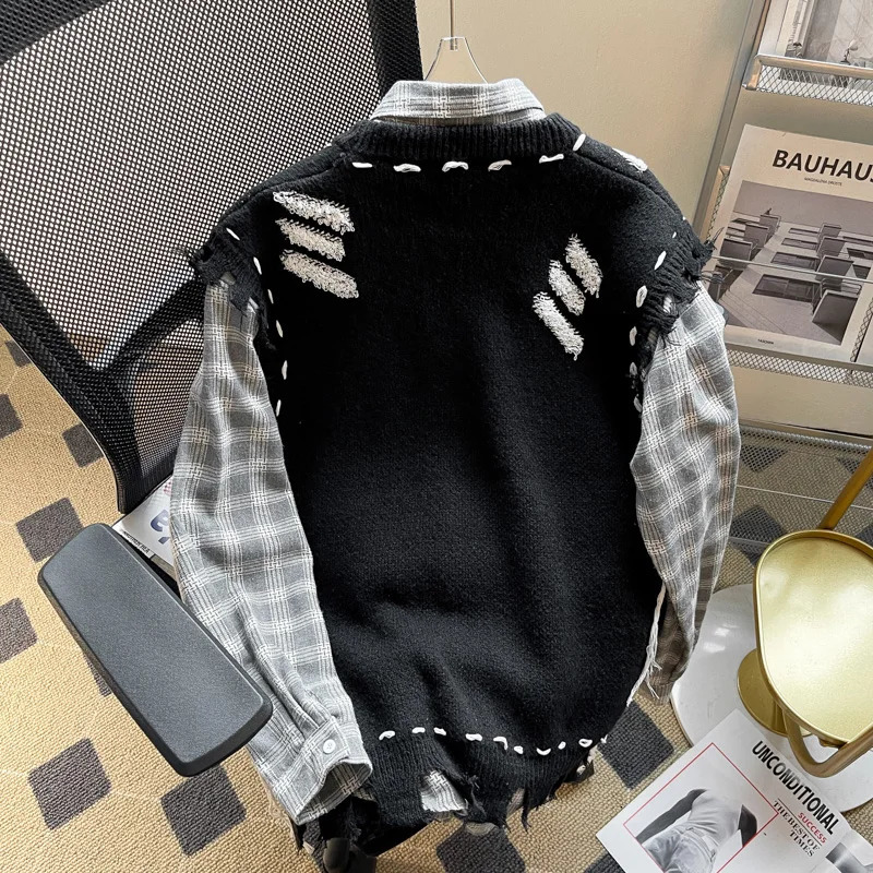 2025 Mens Retro Contrast Knitted Vest for Spring and Autumn Loose Layered Sleeveless Patchwork Sweater W48 250225