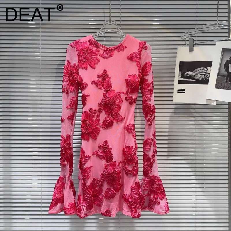 DEAT Fashion Women's Embroidery Wer Back Hollow Out Dress 2025 Spring Trendy O-Neck Flare Sleeves Dresses Female 11Xx8960