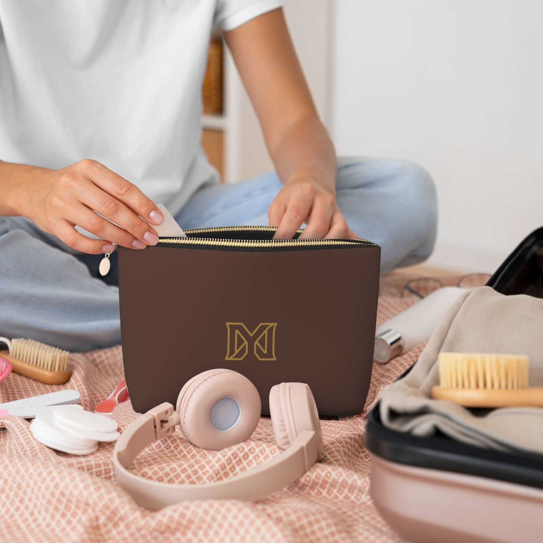 NXY Chic Leather Travel Toiletry Bag Women Makeup Bag Designer Pouch Vintage Cosmetic Bags Lady Clutch Wash Toiletry Bags 250227