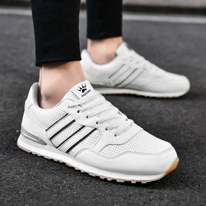 Mens Classical Running Shoes Lightweight Suede Leather Sneakers Mens Comfortable Outdoor Sport Shoes Breathable Flat Jogging Shoes Z250227-1