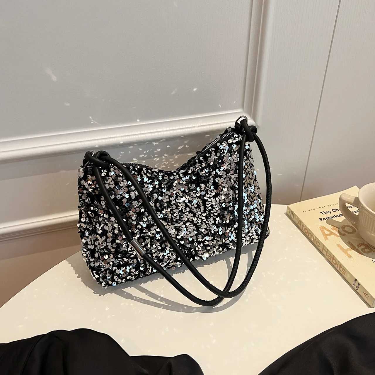 New Arrival New womens sequined shoulder bag personalized sparkling handbag French sparkling lingerie bag wedding party dinner party handbag T250227