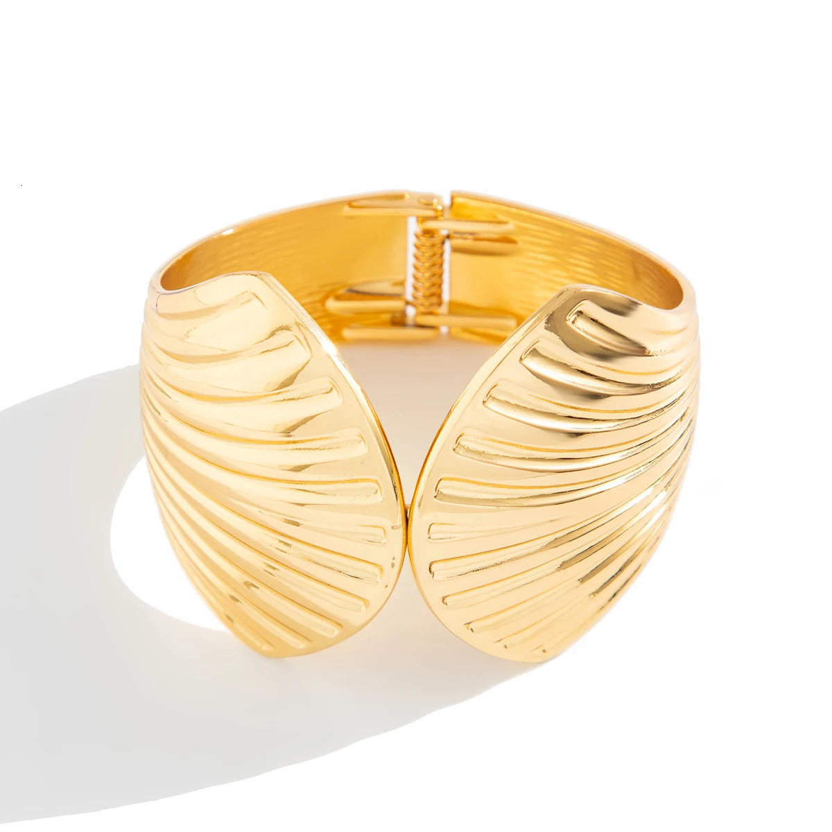 SHIXIN Fashion Alloy Scallop Large Spring Bangles for Women Simple Irregular Geometry Wide Bracelet on Hand Party Jewelry 250227