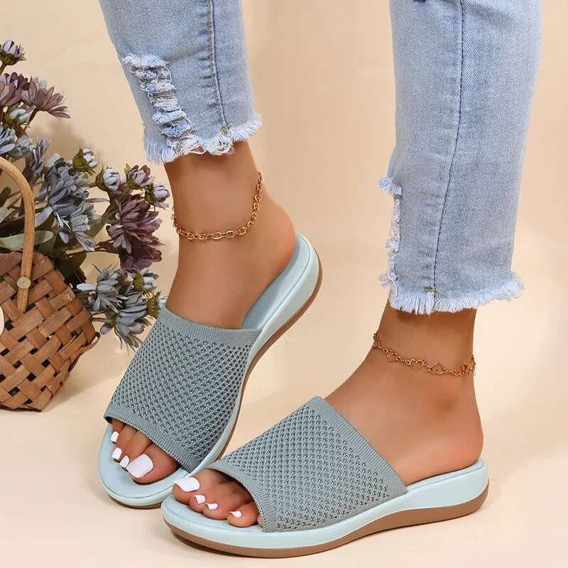 2025 New Women's Versatile Fashion Designer Sandals Soft Flat Sandals Women's Thick Soled Shoes Elastic Fabric Summer Elegant Beach Slippers
