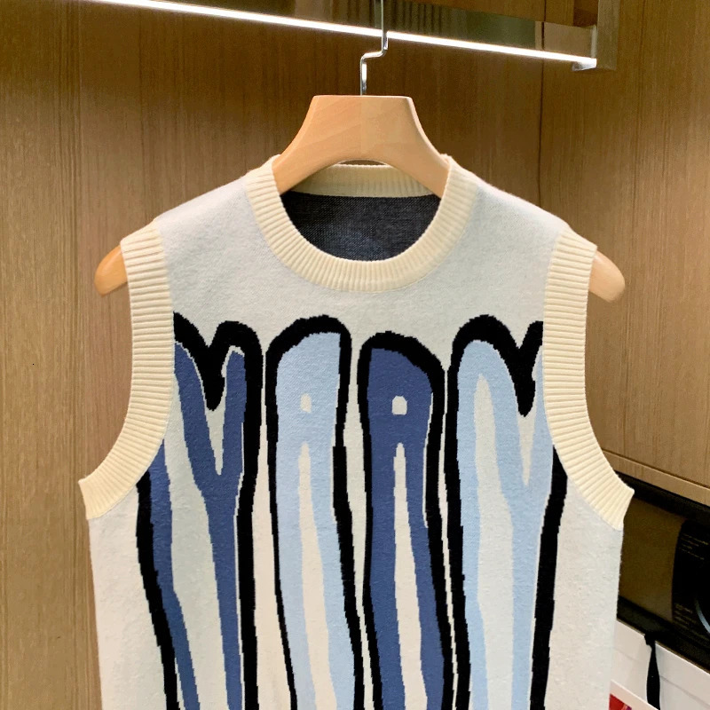 2024 Men Spring Autumn Vneck Sleeveless Tops Male Comfortable Warm Sweater Waistcoat Mens Oneck Print Knit Vest K454 250225