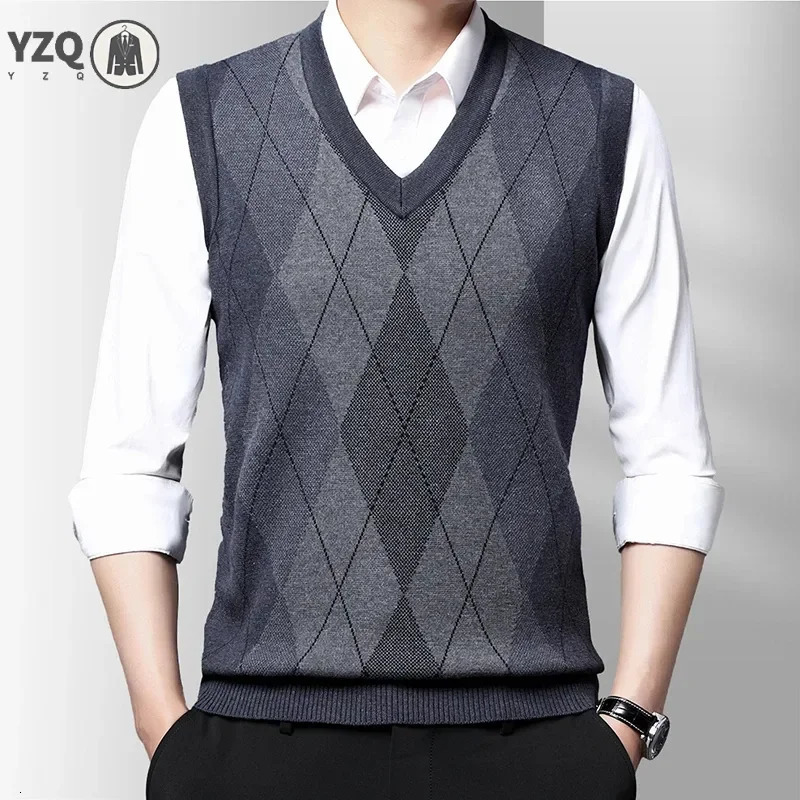 Mens Thickened Casual Sweater Tank Top Autumn and Winter Warm Vest 250225