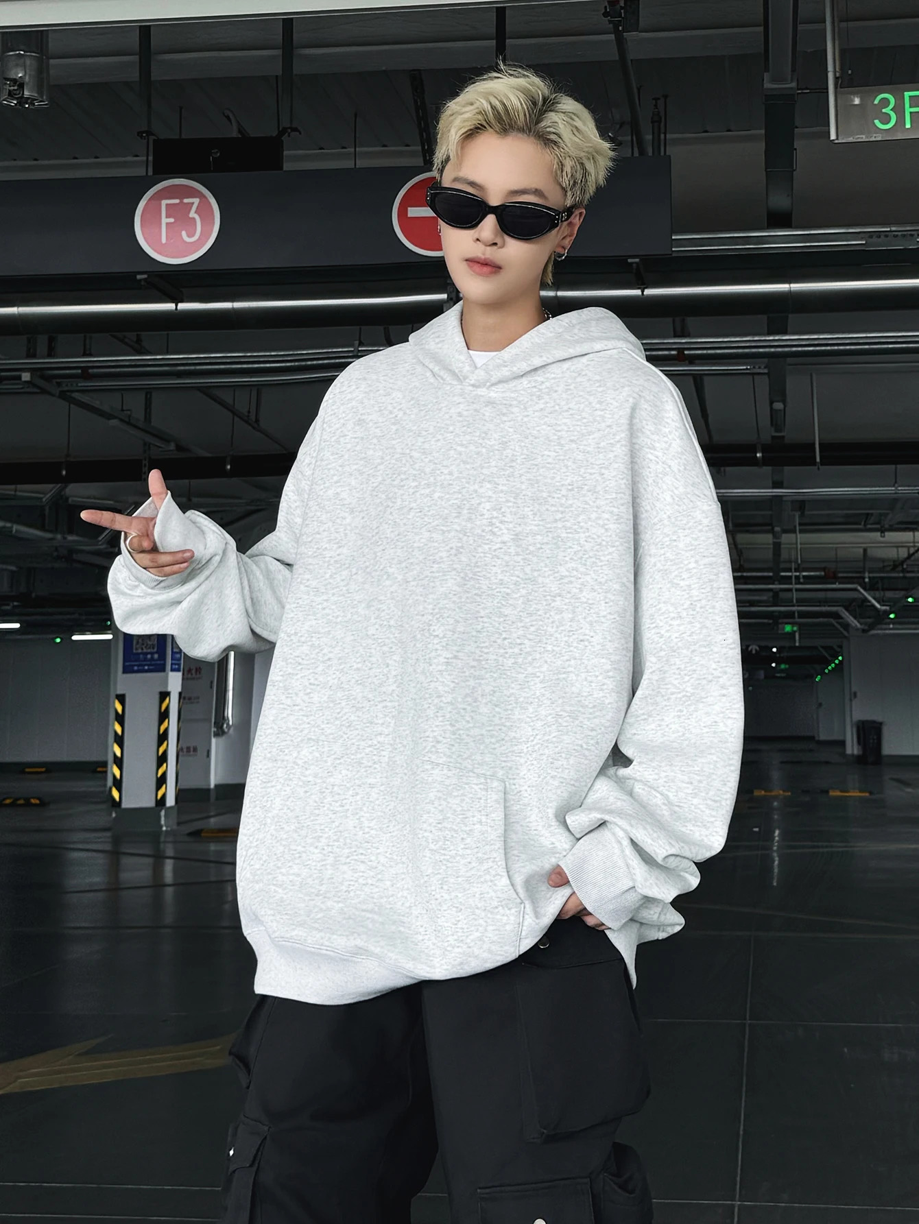 Gothic High Street Style Men Hoodies Baggy Autumn Fashion Clothing Solid Color Basic Sweatshirts Harajuku Male Hooded Pullovers 250227