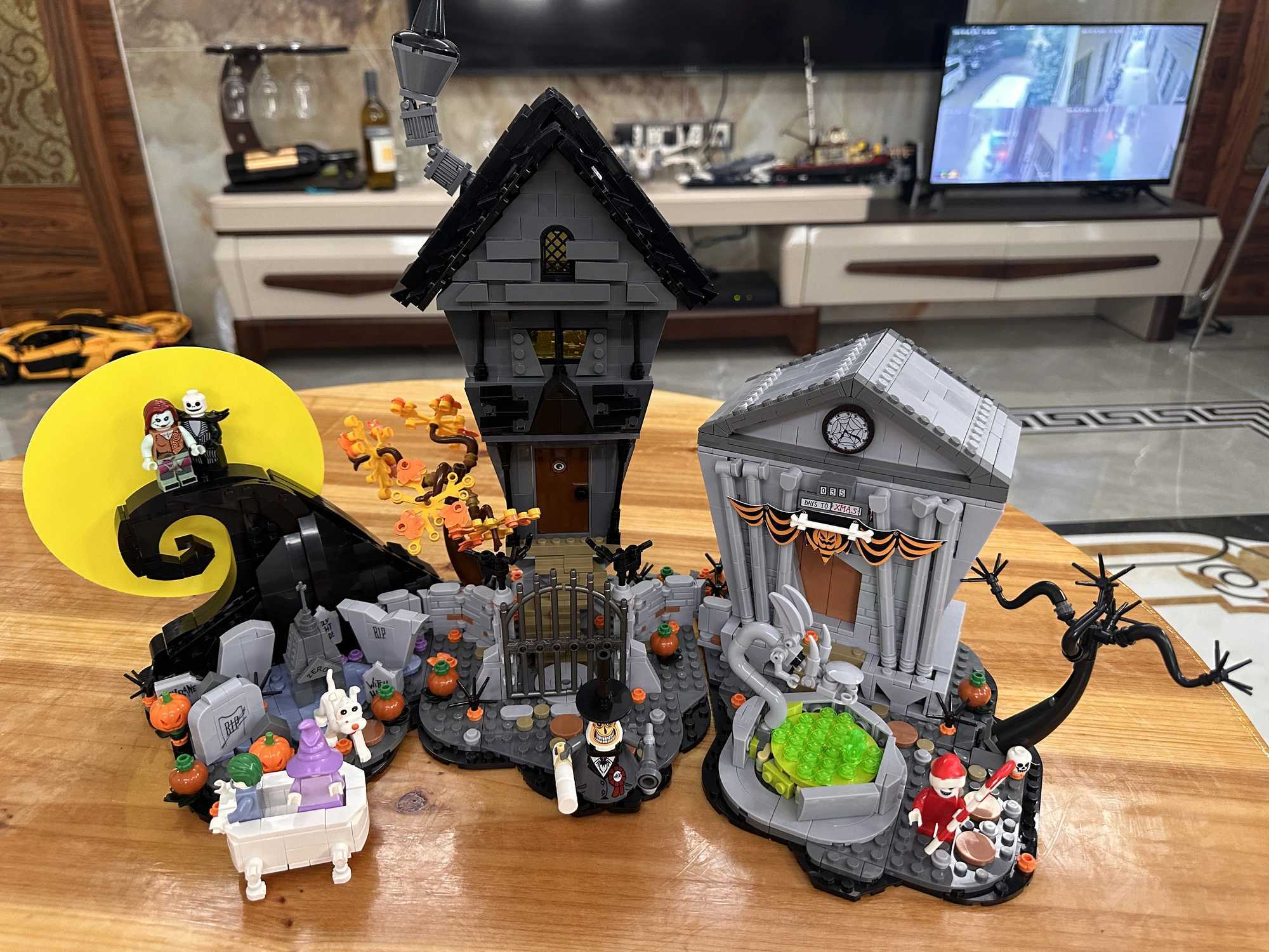 Christmas/Halloween-Themed Craft Activity Box - Build Your Own Miniature House Kits