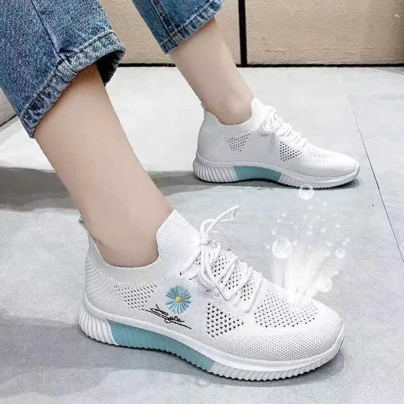 Summer New Sports Shoes Womens Shoes Casual Running Summer Breathable Mesh Small White Shoes Homme Shoussures Sneakers Women Z250227