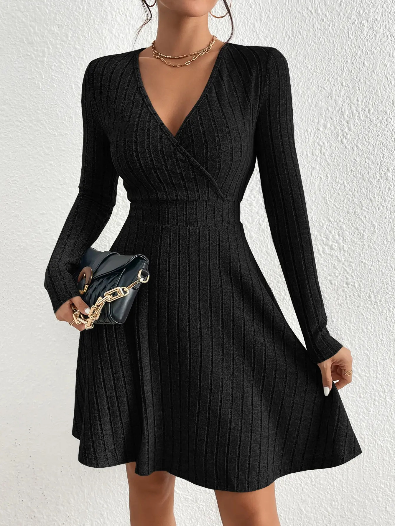 Autumn and Winter Womens Knitted Slim Sexy Sheath Dress Waist Slimming Inside a Short Bag Hip Little Black Dress 250226