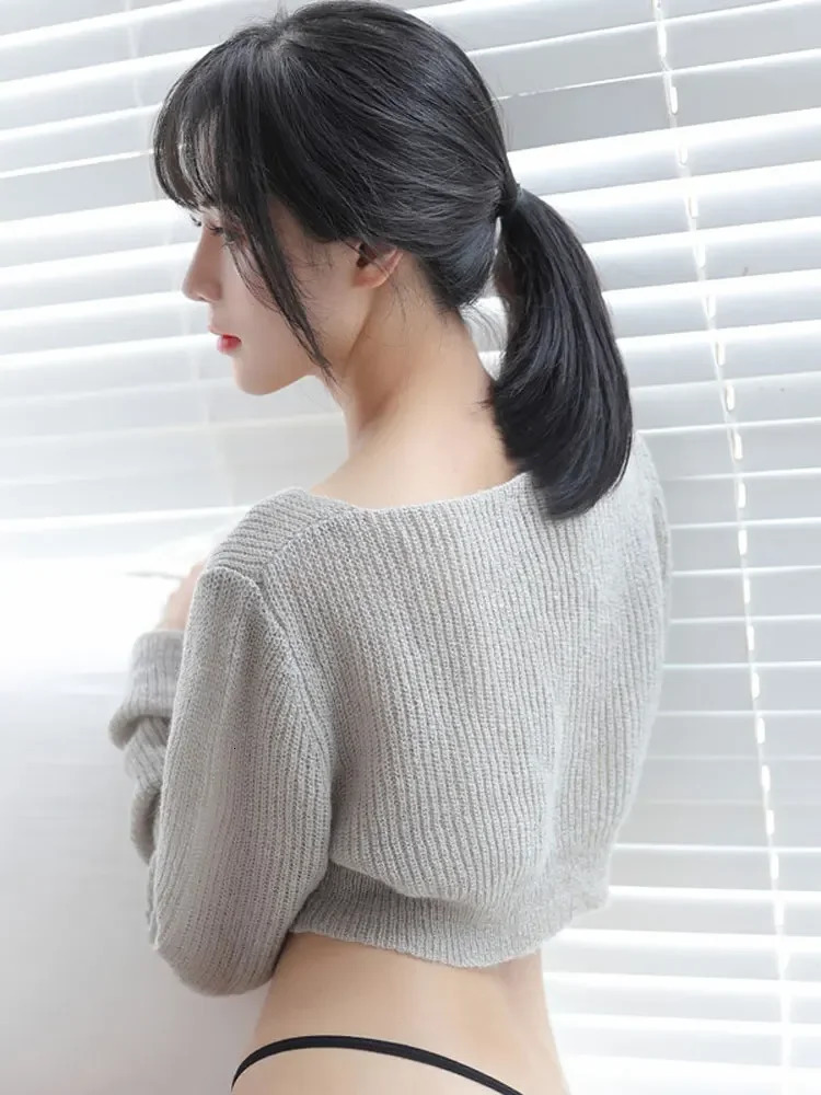 Sexy Low Cut Women Knitwear Korean Pullovers Short Crop Tops Long Sleeve Sweater Fashion Woman Clothing 250225