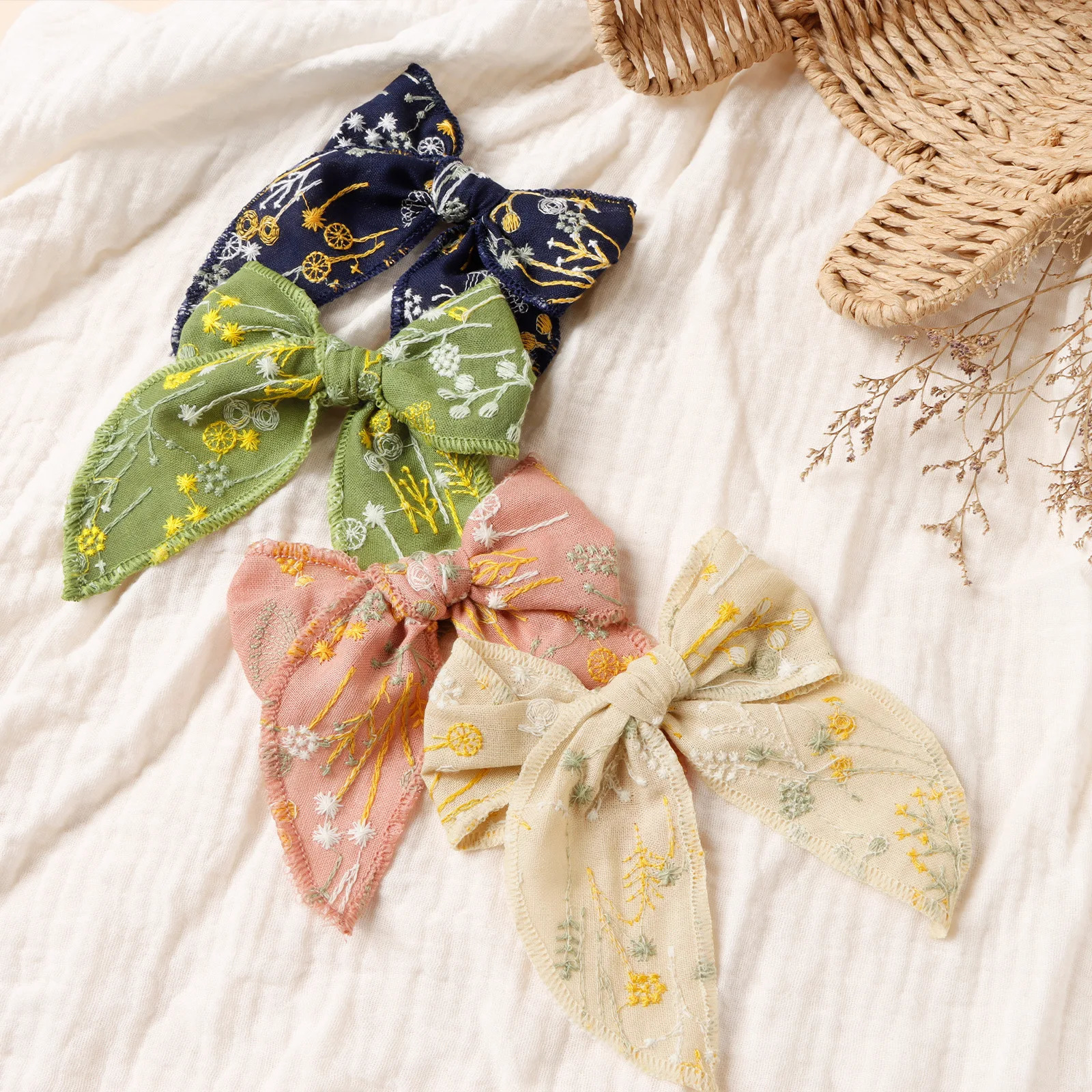 12Pcs/Lot 4Inch Floral Embroidered Baby Girls Hair Bow Hair Clips Handmade Fable Bow Headband Toddler Hair Accessory 250227