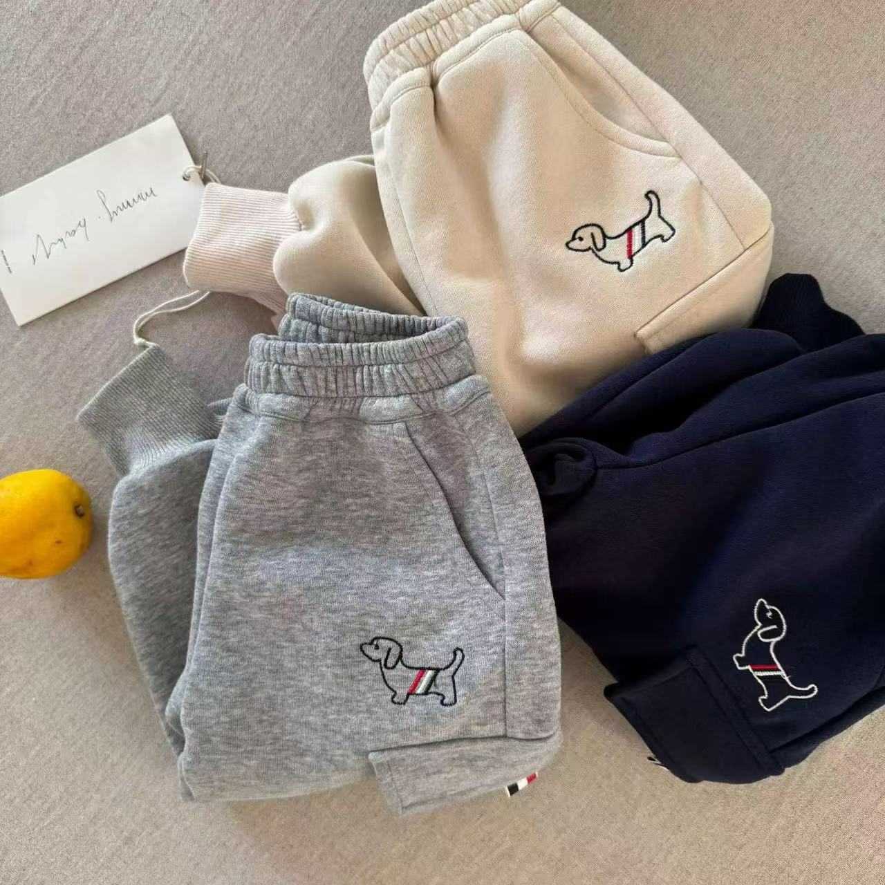 Jeans Childrens workwear pants for boys in the spring and autumn of 2025 new solid color pants baby casual sanitary pants leg binding pants womens fas