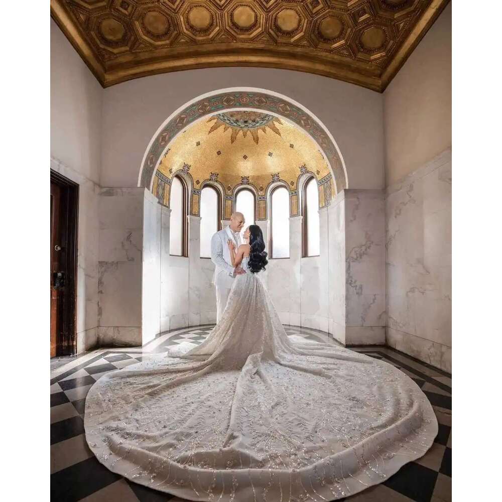 Backless Mermaid Dresses with Pearls and Beads, Appliques de o, Custom Design, Detachable Train Wedding Dress