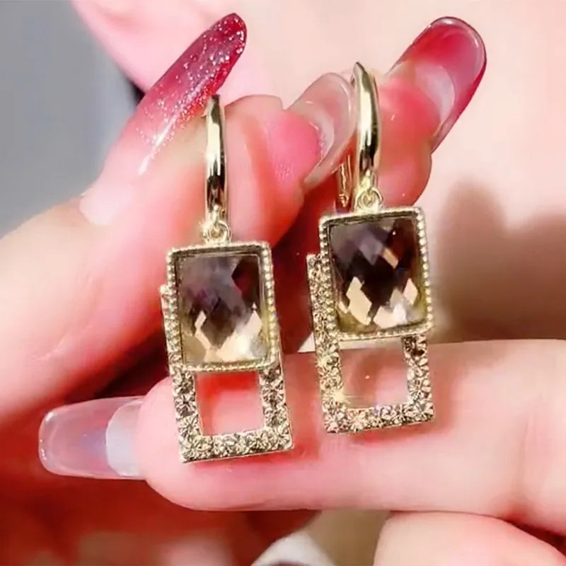 Exquisite Geometric Brown Zircon Earrings for Women Fashionable Personalized Daily Accessories Party Jewelry Birthday Gifts 250210