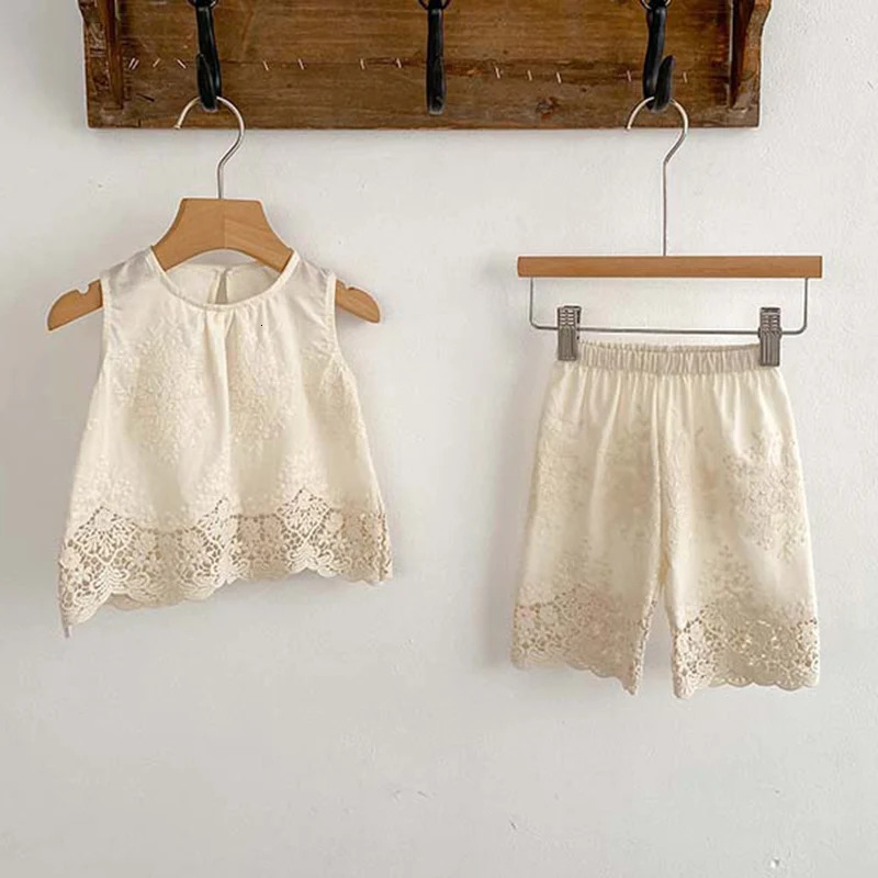 Summer born Baby Girls Clothing Set Sleeveless Cotton Embroidered VestPants Toddler Baby Girl Clothes Set 250227