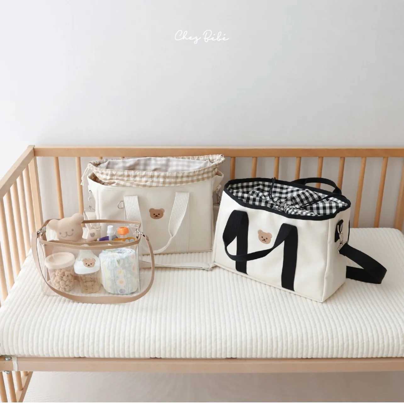 Diaper Bags Koreans can carry a large baby bag on their shoulders Y2502271VVR