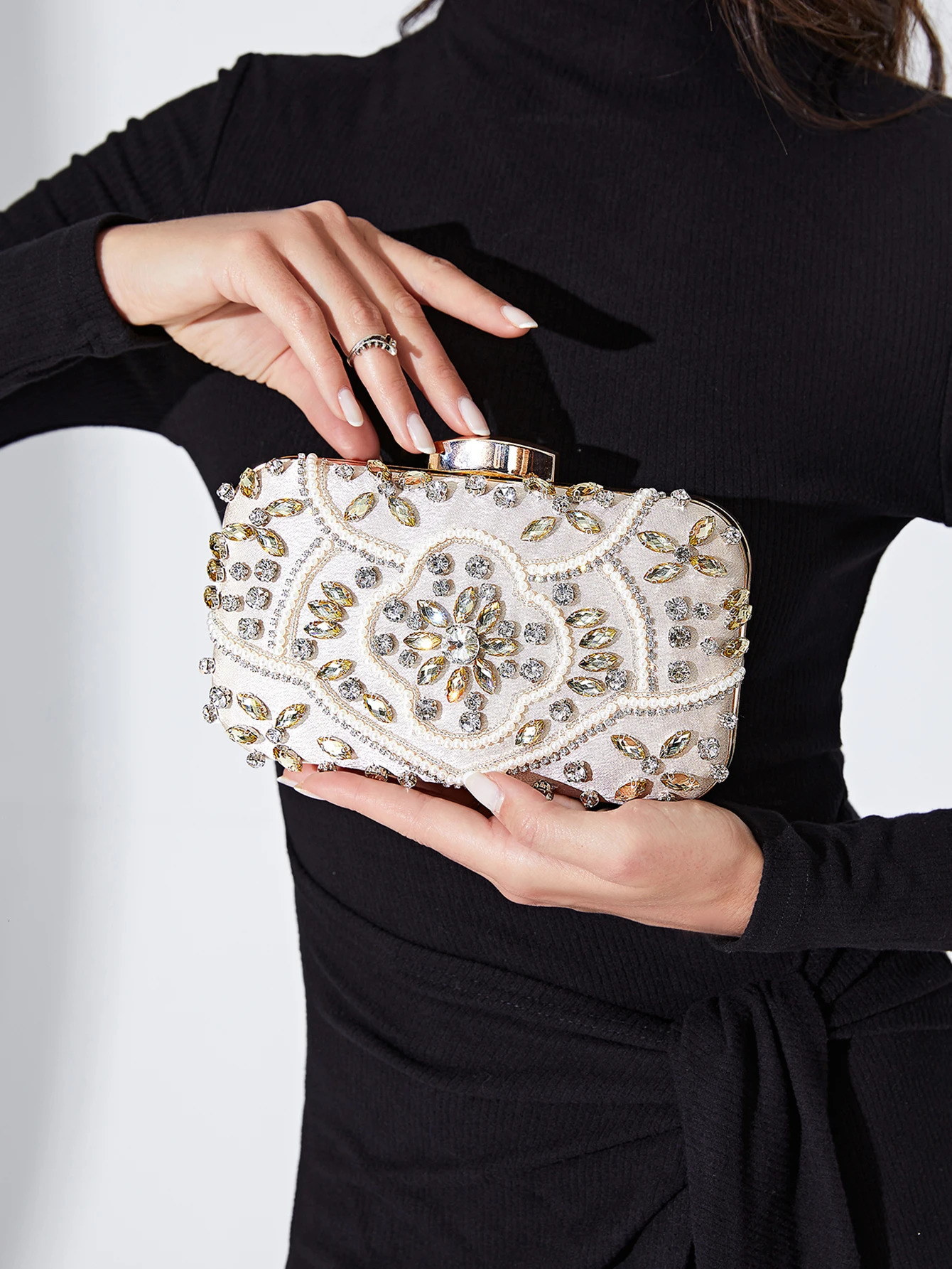 Gorgeouselegance handmake pearl diamondstudded rhinestones beaded flower pattern hand party wedding evening clutch bag 250226