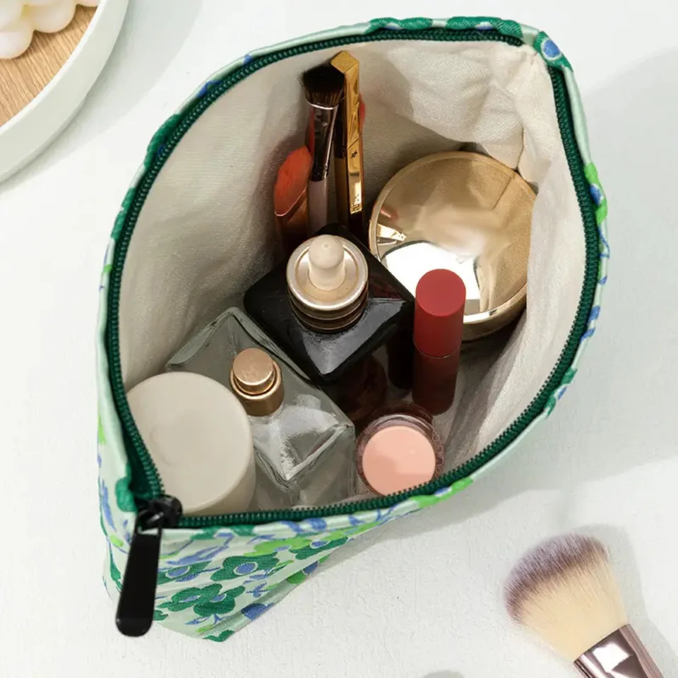 Ship from US Green Flower Ins Makeup Bag Cosmetic Toiletry Stylish and Functional Travel Organizer for Essential Beauty Products 250227FBB