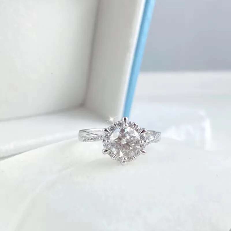 NeeTim 0.5/1CT Moissanite Dia Rings Wedding Band for Women Sterg Sier Plated White Gold Promise Ring Certified