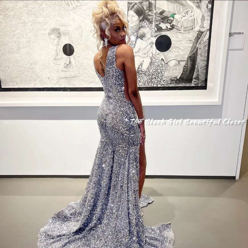 Customized Exquisite Sier White Dia Encrusted Prom Black Girls Glitter Pearls Sexy O Neck Birthday Party Dresses 6660311