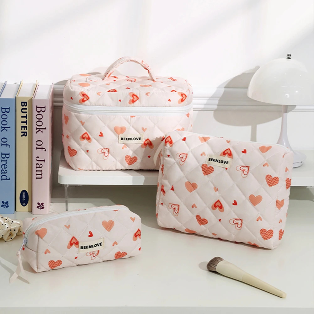 Ship from US Women Cosmetic Bag Quilted Makeup Organizer Large Capacity Portable Pouch CherryHeart Outdoor Travel 250227FBB