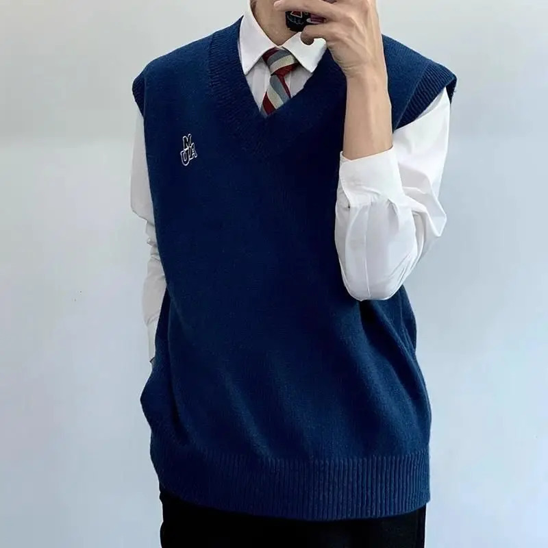 Fashionable and simple floral mens sweater vest college style navy blue letter Vneck knitted fully matched interior 250225