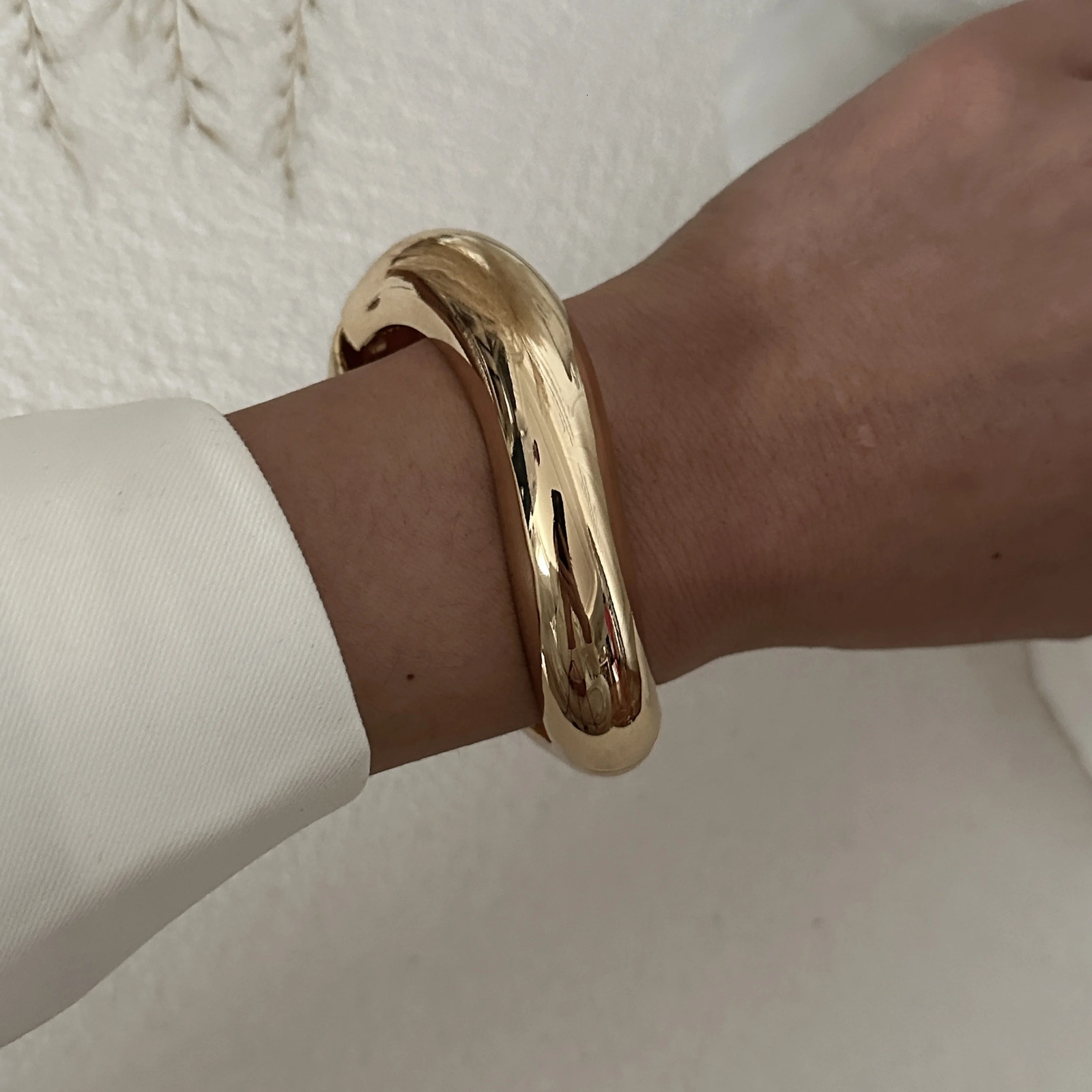 Exaggerated Punk Smooth Chunky Spring Bangles For Women Hip Hop Heavy Metal Gold Color Arm Bracelet Steampunk Men Jewelry 250227