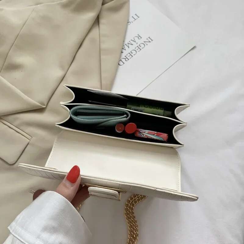 New Fashion Stone Leather Chain Women Crossbody Bags new style3 Vintage Ladies Shoulder Messenger Bag Female Purses