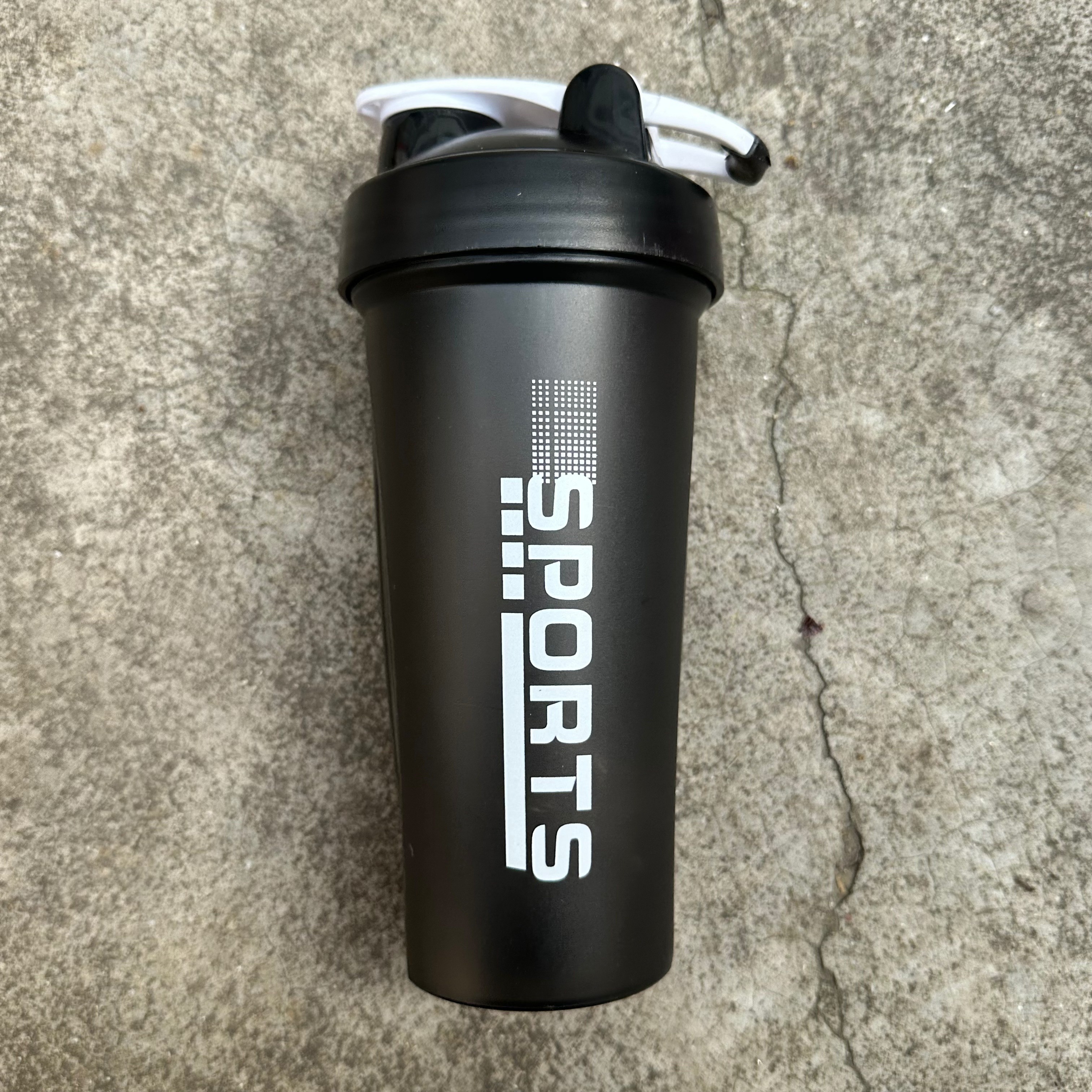 Cute net red sports fitness water cup large capacity portable portable protein powder shaking cup drop-proof student space cups