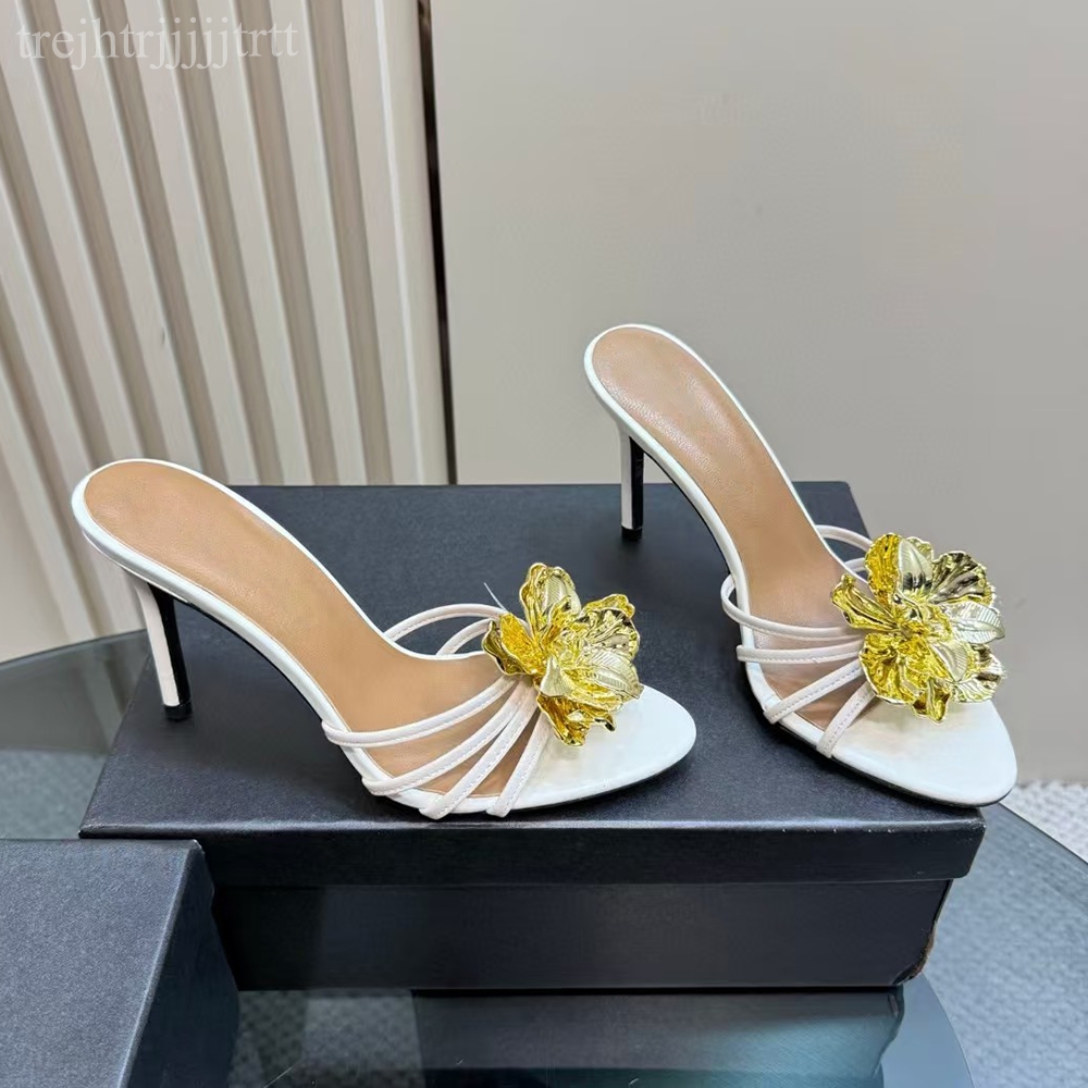 Elegant Ladies stiletto Slippers mule Fashionable gold flower embellishment Sharp toes sandals luxurious designer high-heeled Slippers Sizes 35-43 wit