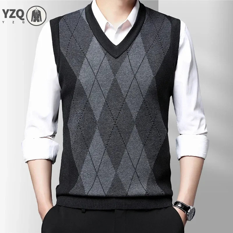 Mens Thickened Casual Sweater Tank Top Autumn and Winter Warm Vest 250225