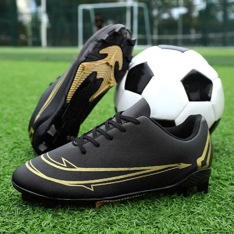 New Men Soccer Shoes Long Spikes Outdoor Football Boots Adt hot Kids Sport Footwear Sneakers Non Slip Training Unisex Z250224
