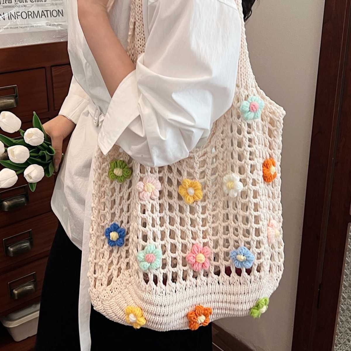 Lazy style crochet bag for women in spring 2025, simple and versatile for commuting, large capacity single shoulder tote bag