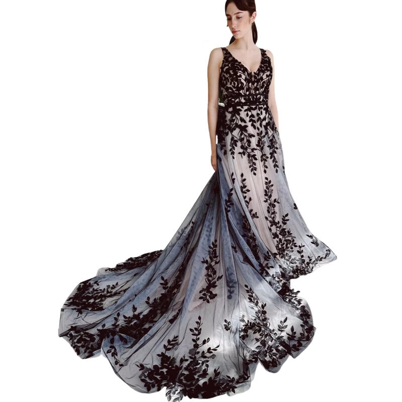 Vintage Black Boho Wedding Dresses Lace Appliques Straps V-Neck Open Back A-Line Long Beach Bridal Gown Champagne Lining Sleeveless Gothic Vestido De 