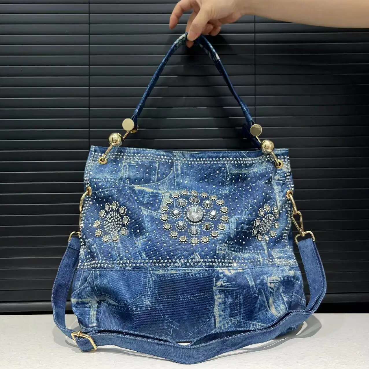 Women's Fashion Denim Shoulder Bag Large Capacity Gradient Dia Bucket Crossbody Handbag