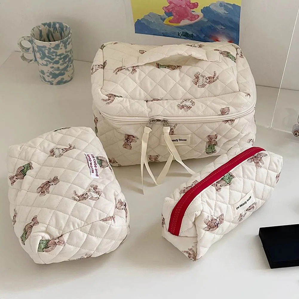 Ship from US Cute Bear Makeup Bag for Women Girls Cotton Padded Cosmetic Kawaii Aesthetic Toiletry Organizer Storage Beauty 250227FBB