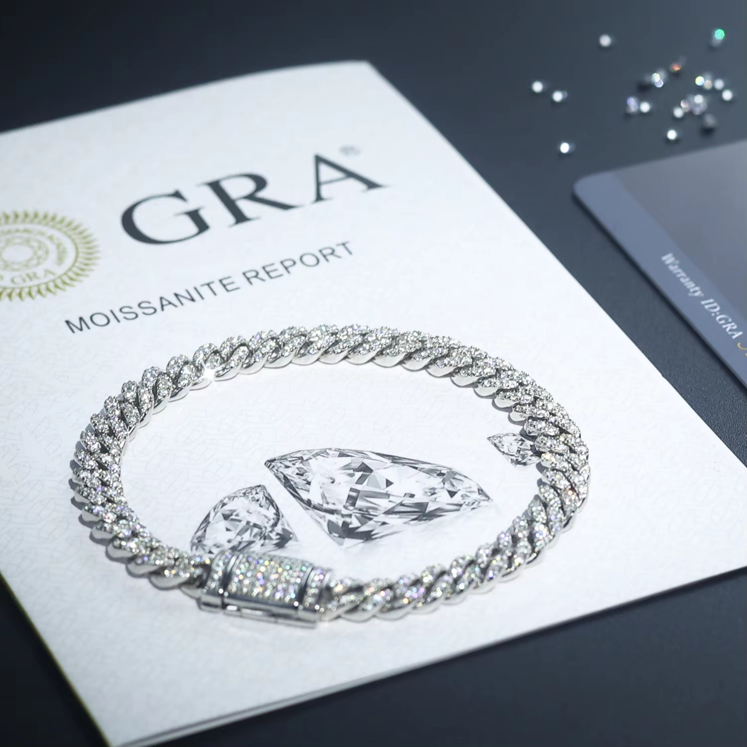 8mm Elegant Cubic Zirconia Bezel Set Band for Both Genders - Shiny Gold Finish with Versatile Design