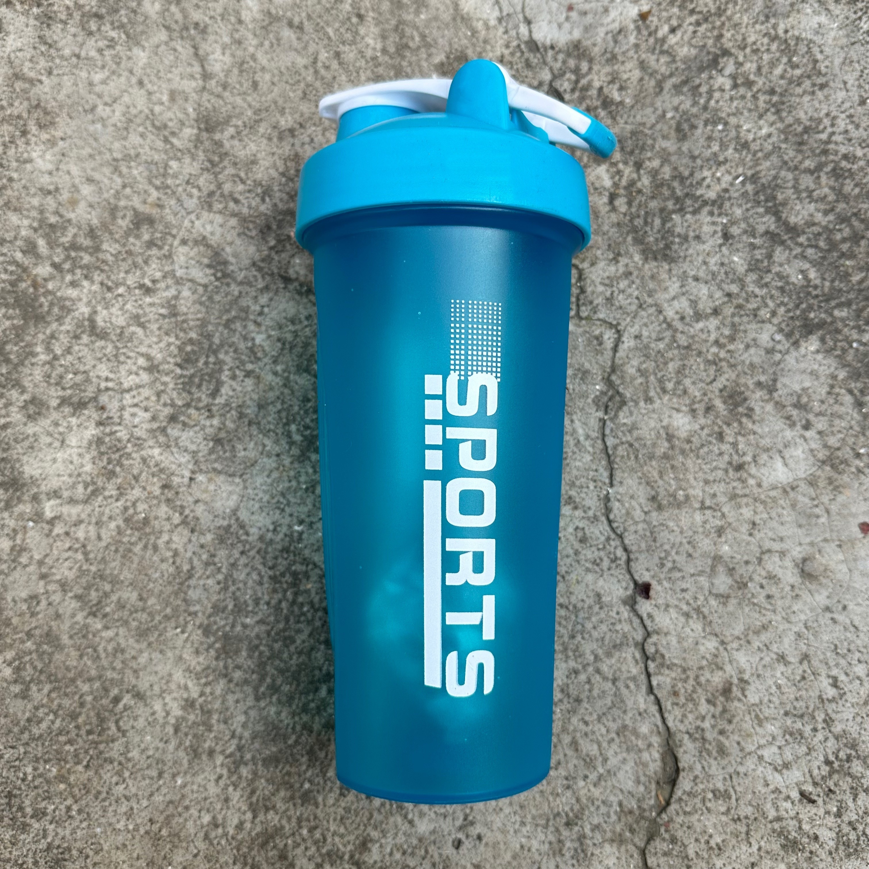 Cute net red sports fitness water cup large capacity portable portable protein powder shaking cup drop-proof student space cups