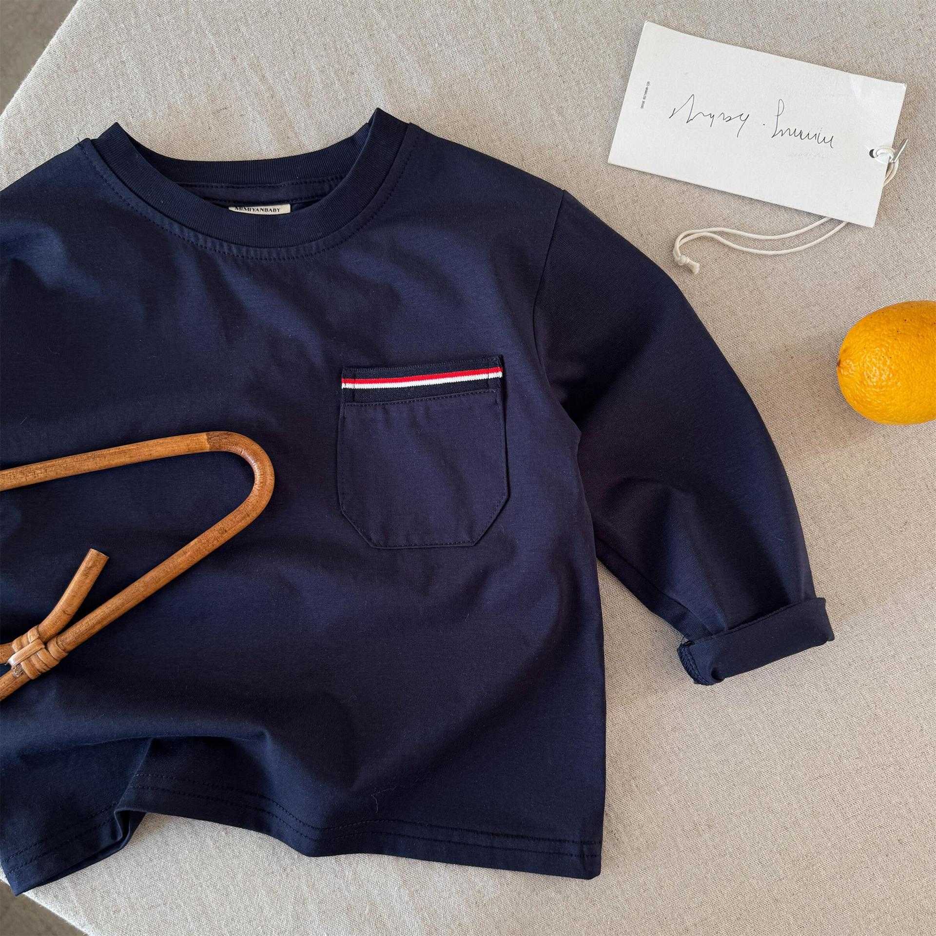 T-shirts Childrens T-shirt 2025 Spring Korean Edition Boys and Girls Western Style Light Plate Pocket T-shirt Baby Casual Solid Color Bottom Shirt Tre