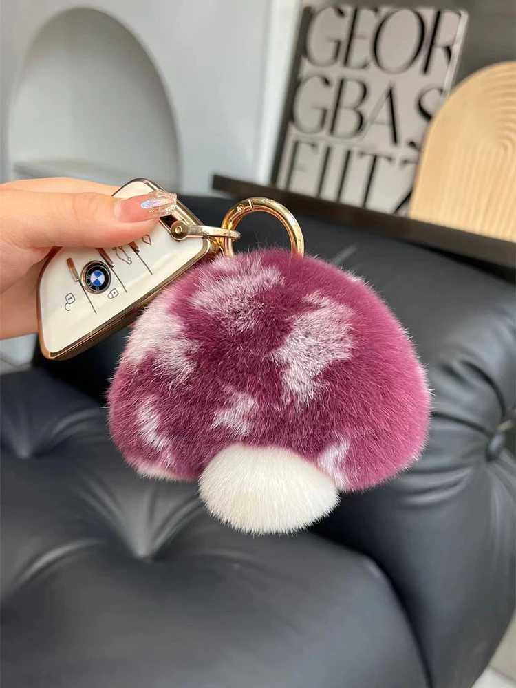 Cute Mushroom Real Rex Rabbit Fur Key Chains Girls Schoolbag Toy Pendant Plush Ball Women Bag Charm Ornaments Car Keyring Gift Z250227