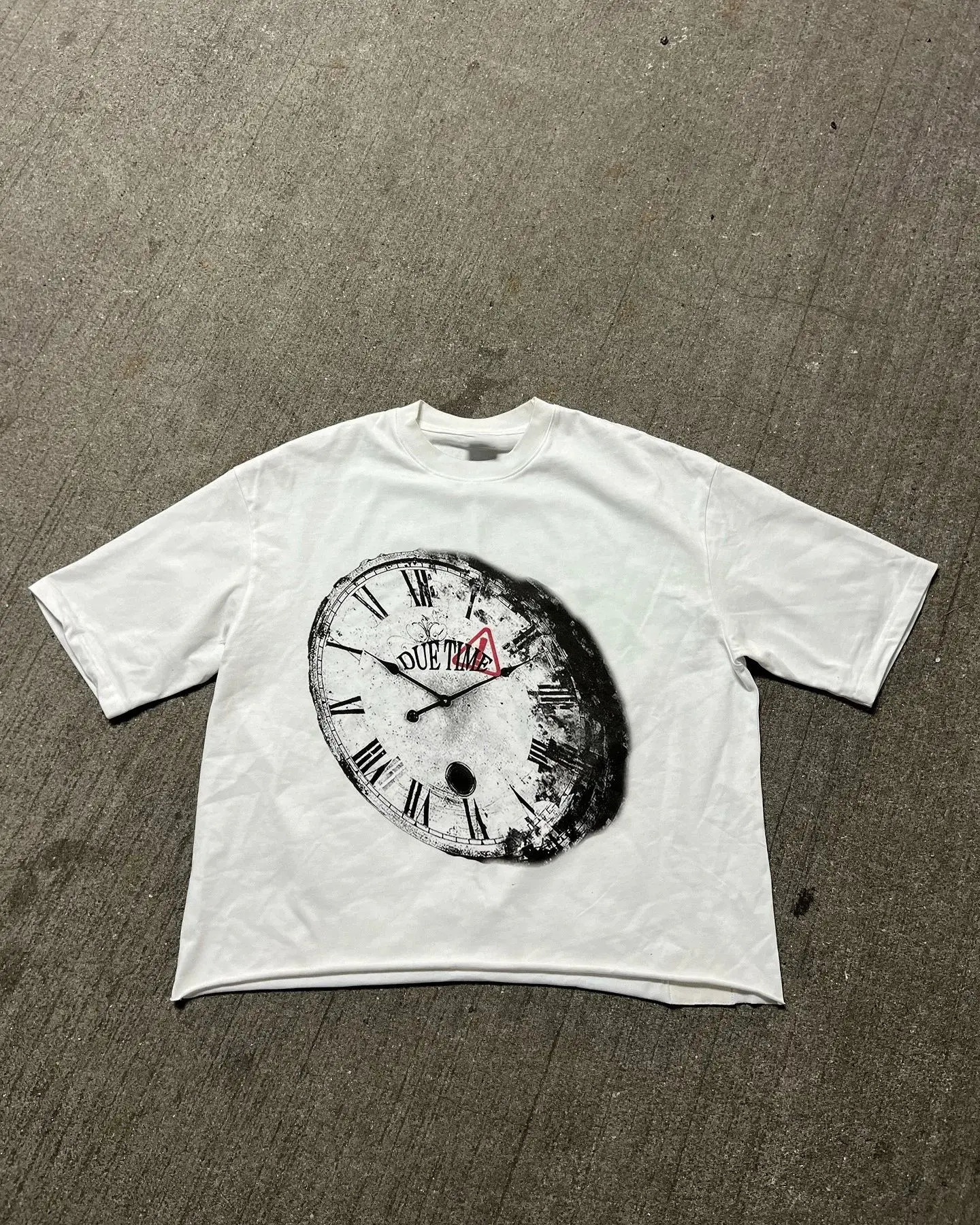 2000s Trendy Letter Portrait Clock Print Retro Loose Tshirt Y2k Harajuku High Street Round Neck Oversized Short Sleeves Tees 250226