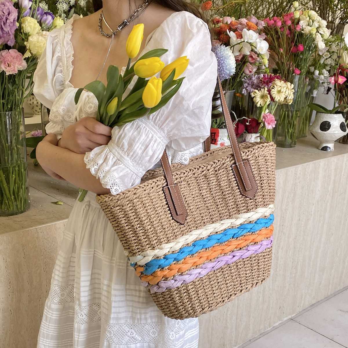 Bohemian style one shoulder grass woven bag, summer 2025 new rainbow striped woven bag, beach vacation beach bag