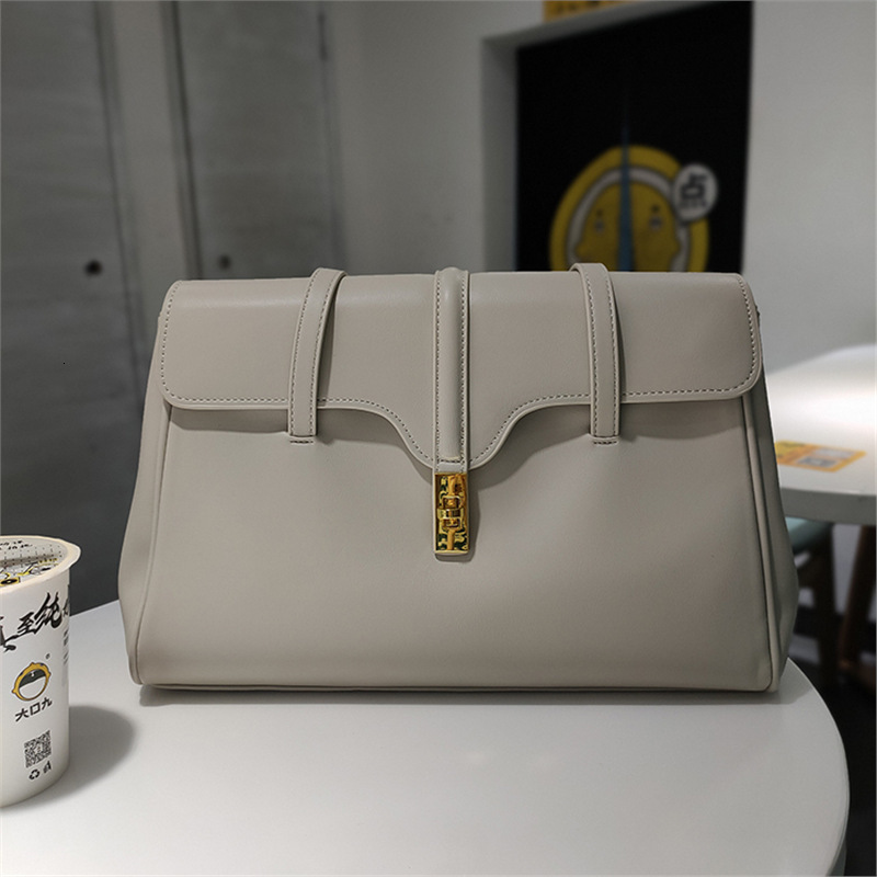 Designer Female Big Cousin Liu Wen, Same Style, Large Capacity Tote Commuting Bag, Leather Handbag, Single Shoulder Armpit Bag