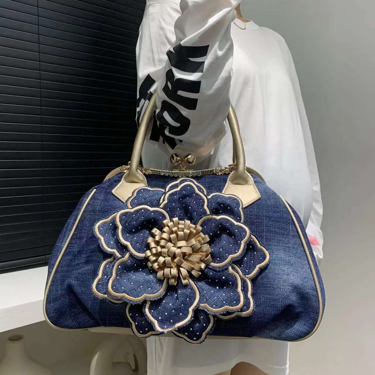 Women's Fashion Denim Three-Dimensional Ral Handbag Dia Elegant Banquet Shoulder Bag