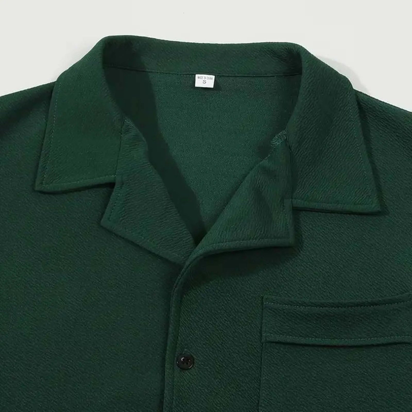 Mens Casual Short Sleeve Shirt Streetwear Lapel Button Down Shirts For Men Vintage Shirt Solid Vacation Blouse Mens Clothing 250222