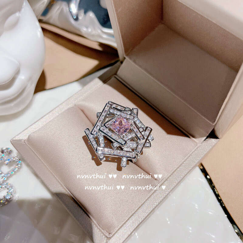 Designer Sparkling Peach Pink Flower Necklace Gold Plated Multi faceted Zircon Fallen Leaves Tassel Full Diamond Jewelry Neck Chain