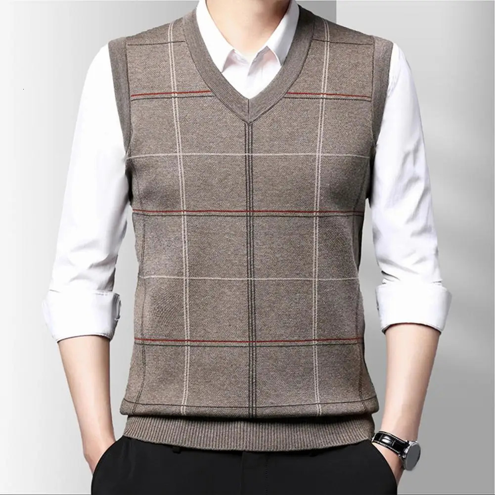 Mens Sleeveless Sweater Vest Cozy Knitted Stylish Midaged Vests Plaid Print Soft Warm for Fall Spring 250225