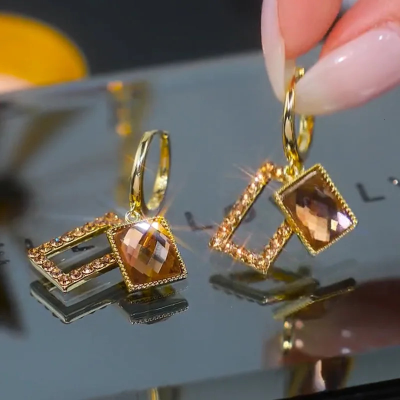 Exquisite Geometric Brown Zircon Earrings for Women Fashionable Personalized Daily Accessories Party Jewelry Birthday Gifts 250210