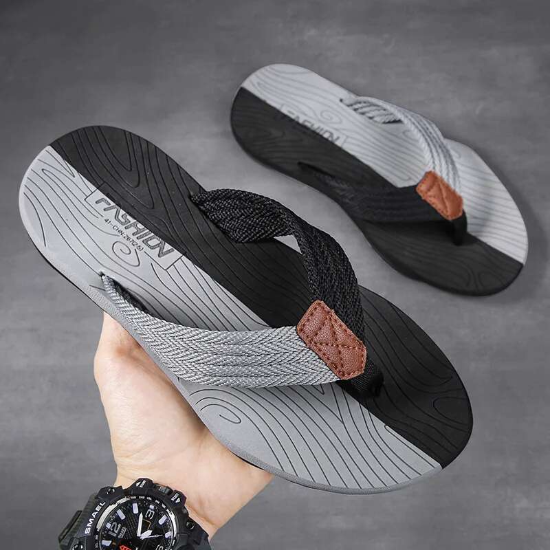 2025 Summer New Men's Slippers Versatile Fashion Designer Sandals Flat Shoes Outdoor Comfortable Casual Slippers Non Slip Beach Men's Sandal