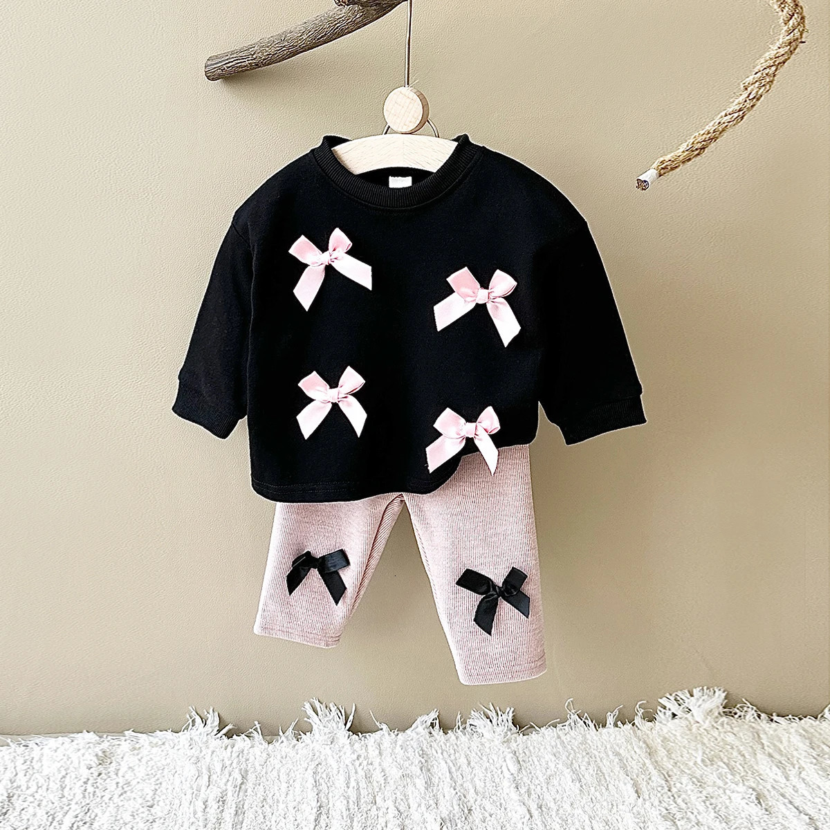 Ins Toddler Baby Suit Infant Outfit Baby Girls Spring Autumn Long Sleeved Bow Top PulloverPants born Baby Clothes Sets 0-3Y 250227